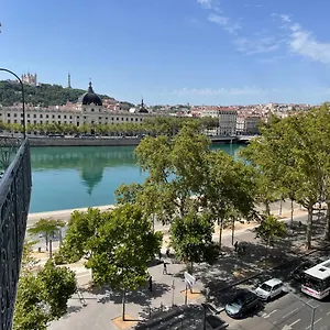 Vue Sur Rhone , Lyon France